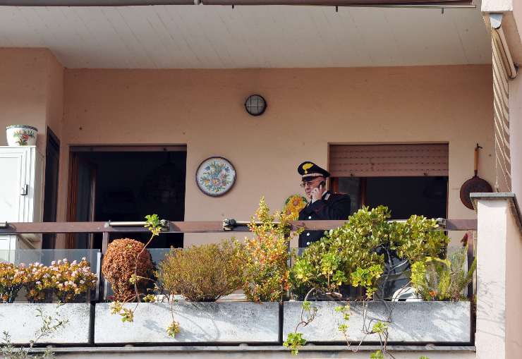 Roma Arrestati Due Ladri Che Svaligiavano Una Casa La Polizia Li Ha Trovati Così Roma 6727