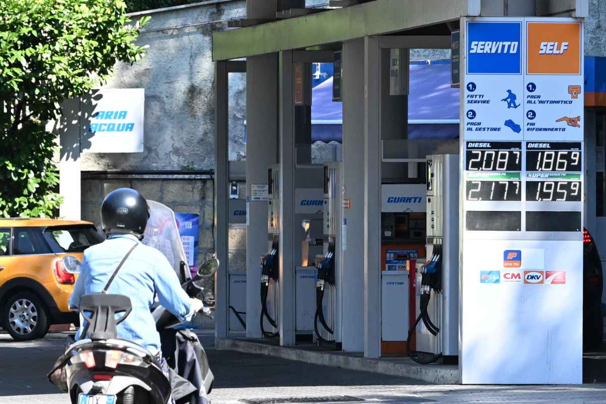 Come si stabilisce il prezzo del carburante