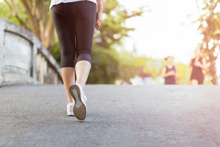 Camminare o correre per tenersi in forma: la verità