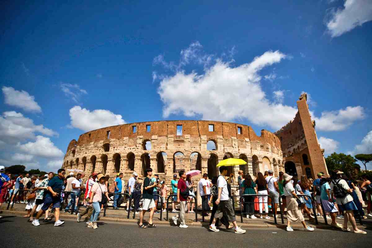 Turisti al Colosseo