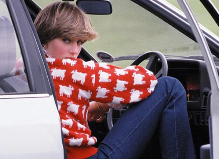 il maglione con le pecore di lady diana forse era un simbolo della sua ribellione