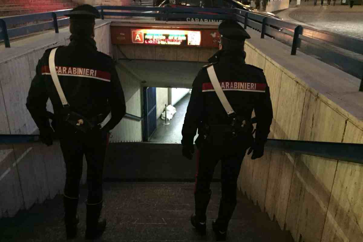 Roma, furti in negozi e metro: otto persone arrestate