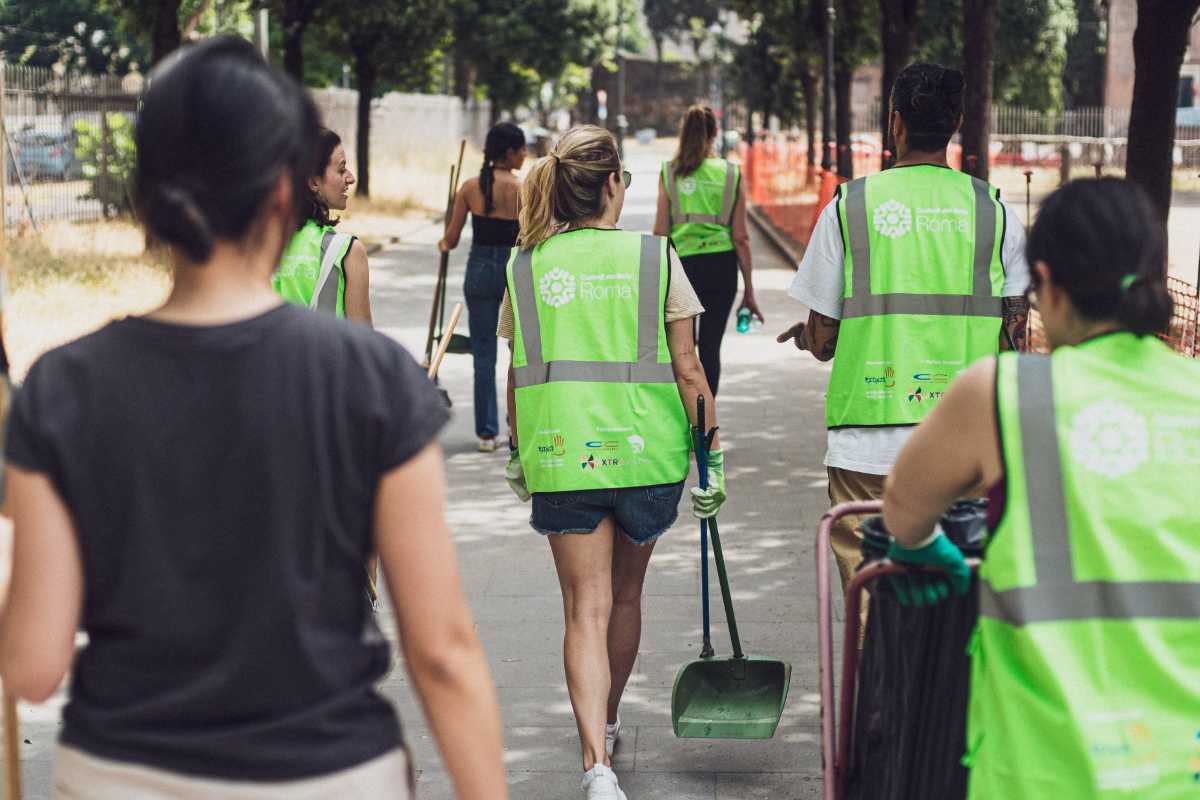 L'impresa sociale che trasforma gli homeless in giardinieri e recupera le aree verdi abbandonate della capitale