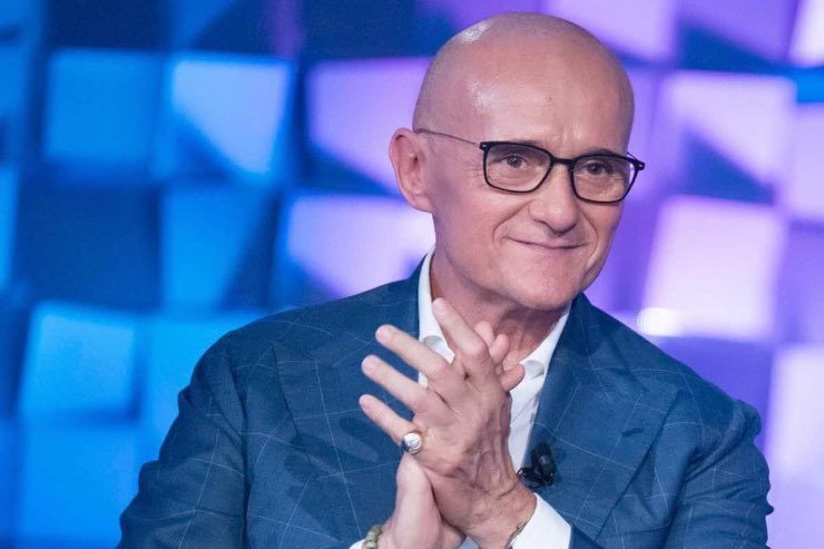 Alfonso Signorini bocciato da Mediaset? Il Grande Fratello dimezza gli appuntamenti