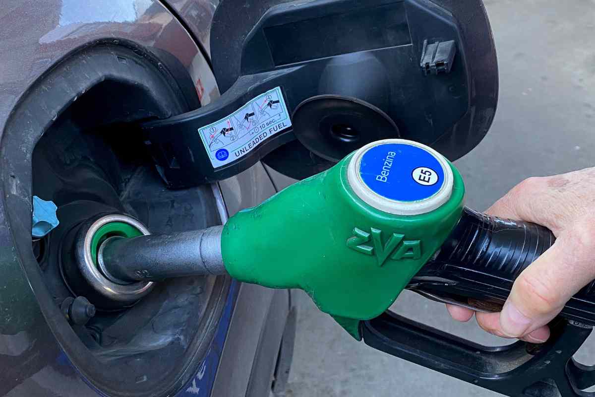 Carburanti, Tar Lazio annulla cartello prezzo medio: cosa cambia per i gestori dei distributori