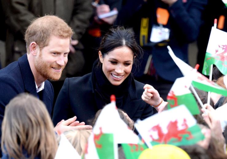 meghan markle e harry vorrebbero rappacificarsi con la famiglia reale