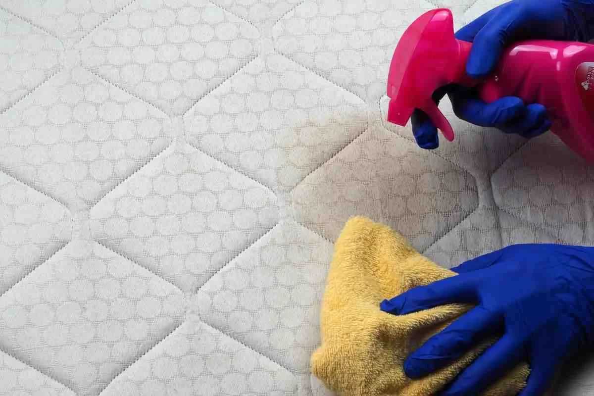 Come pulire correttamente il materasso