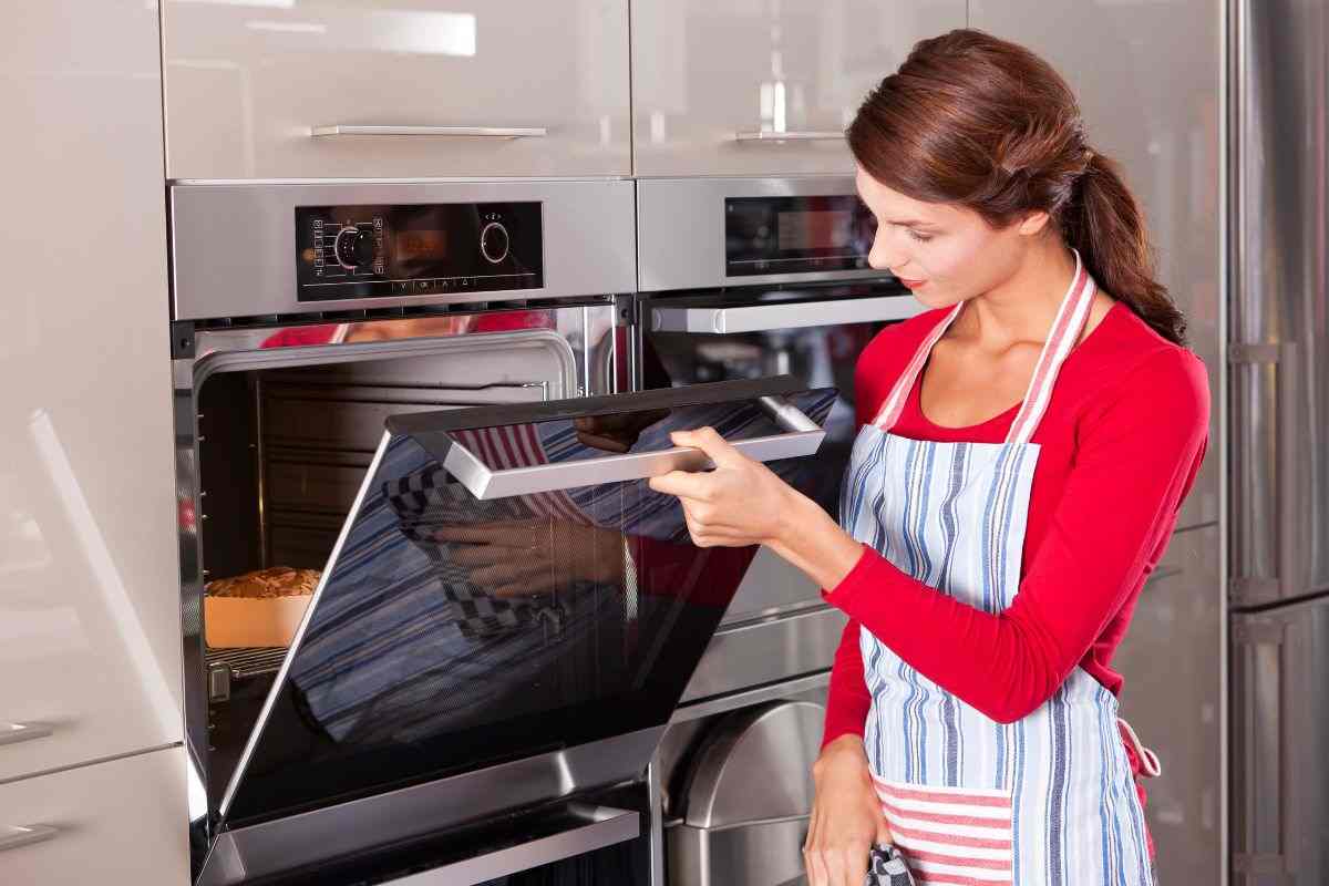 Come ridurre i consumi quando si usa il forno