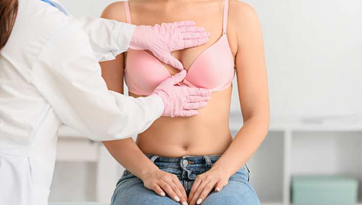 Le operazioni per aumentare il seno col filler possono avere conseguenze dannose