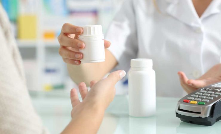 Comprare farmaci senza ricetta con la tessera sanitaria