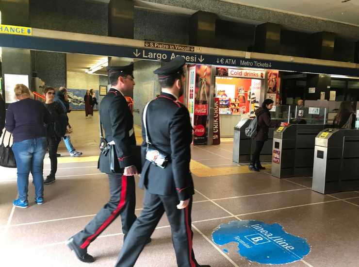 Fuggi fuggi Metro A Roma