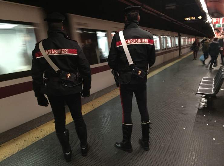 Fuggi fuggi Metro A Roma