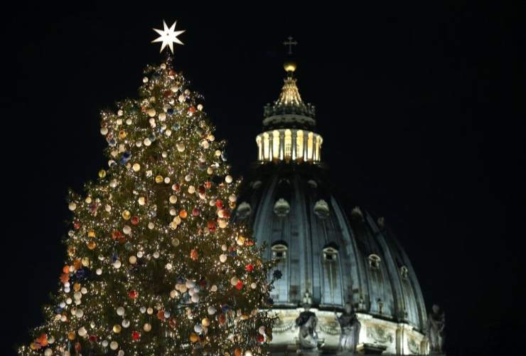 Accensione albero Natale