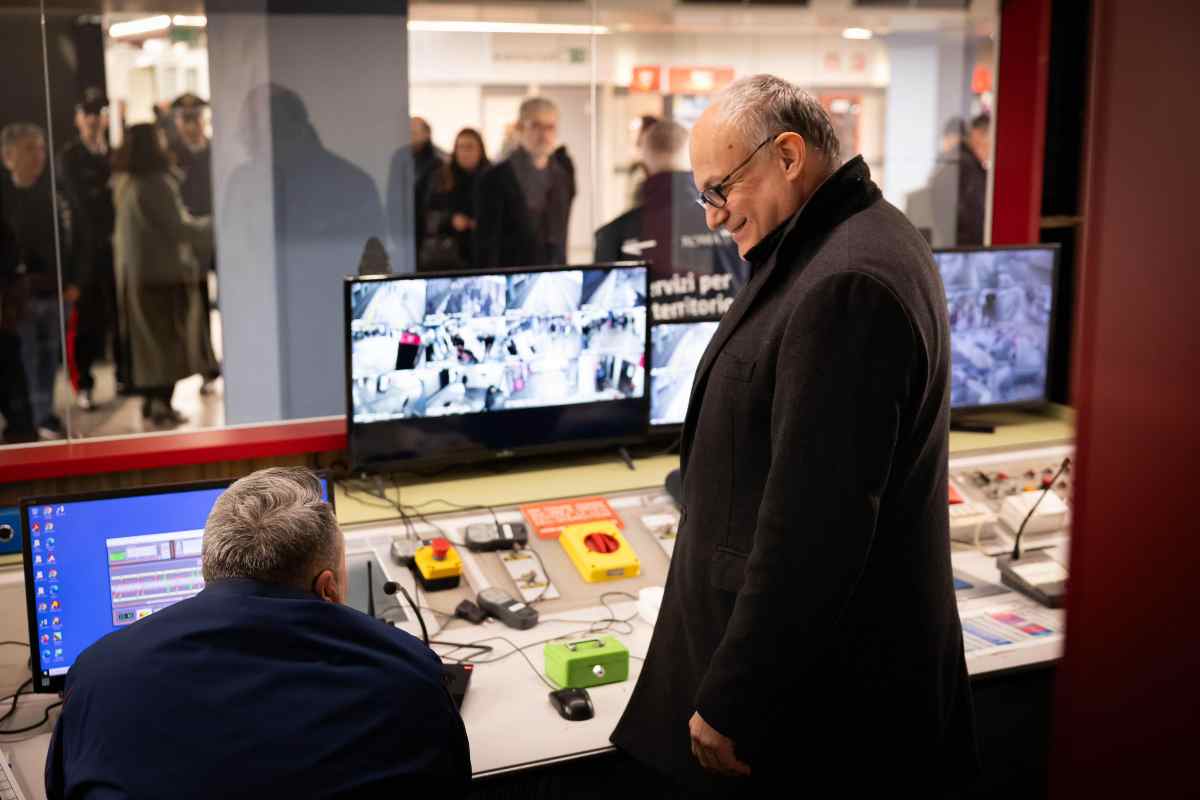 Il sindaco Gualtieri alla fermata della Metro A Ottaviano per la riapertura 