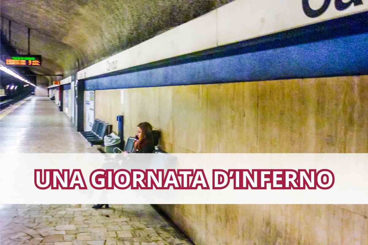 Una donna ferma presso una fermata della Metro A di Roma 