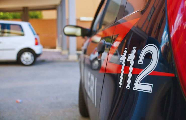 carabinieri auto