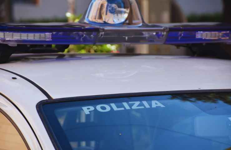 automobile della polizia