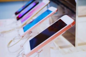 smartphone in fila