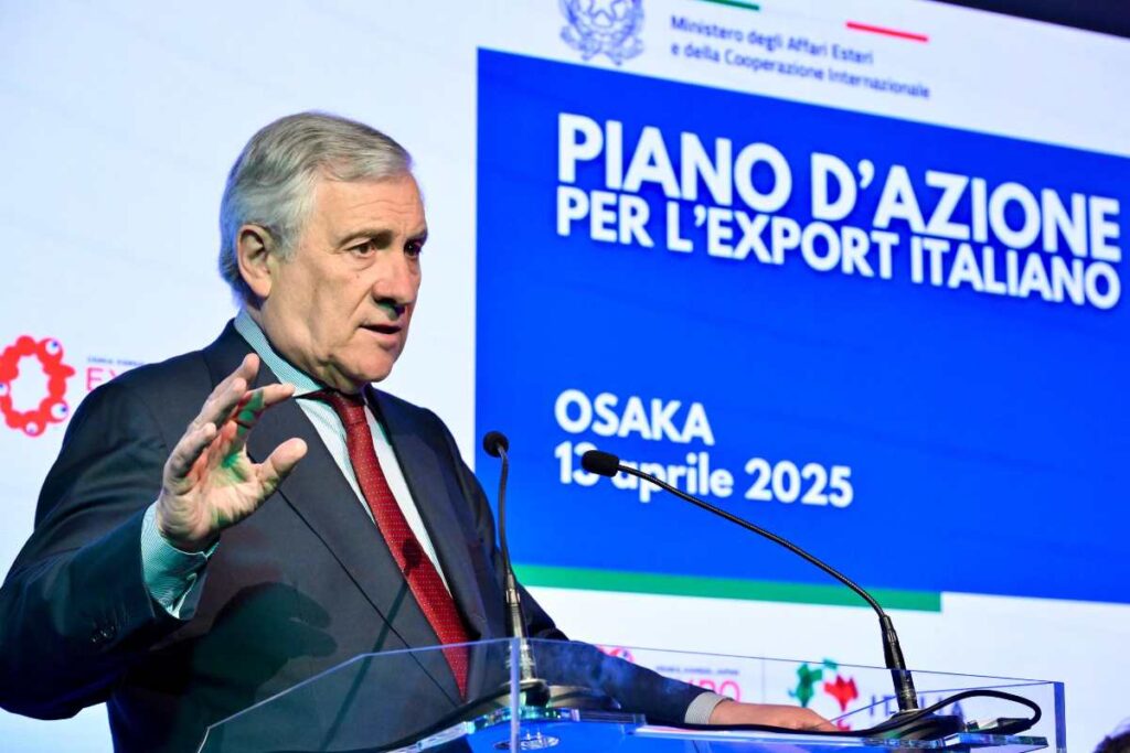 tajani parla in conferenza stampa
