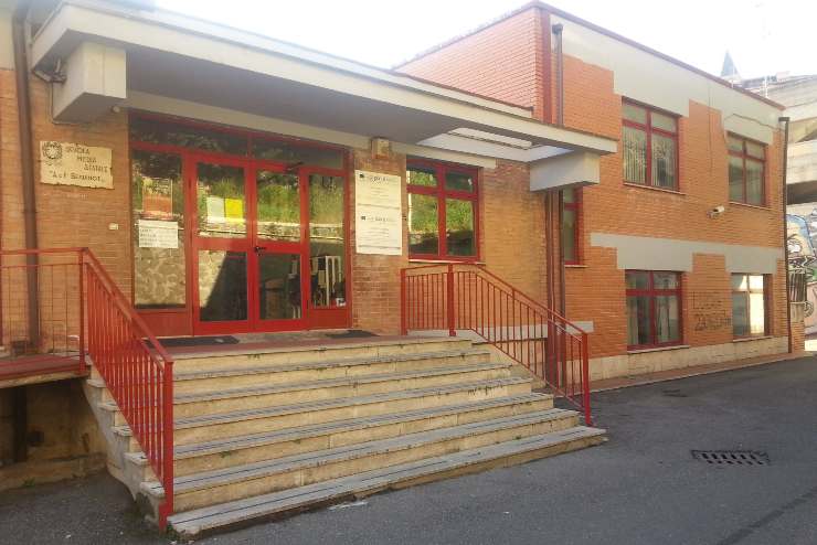 La scuola a Paliano dove è caduta la ragazza