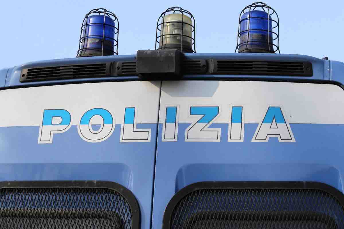 rinvenuto ordigno a Roma dentro una macchina telecomandata