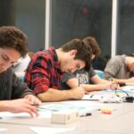 protesta contro ministra Bernini università medicina