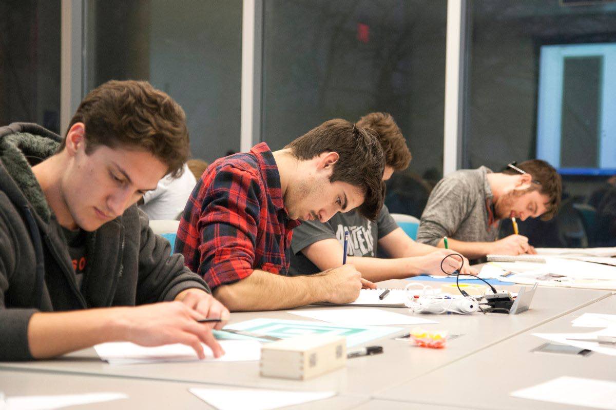 protesta contro ministra Bernini università medicina