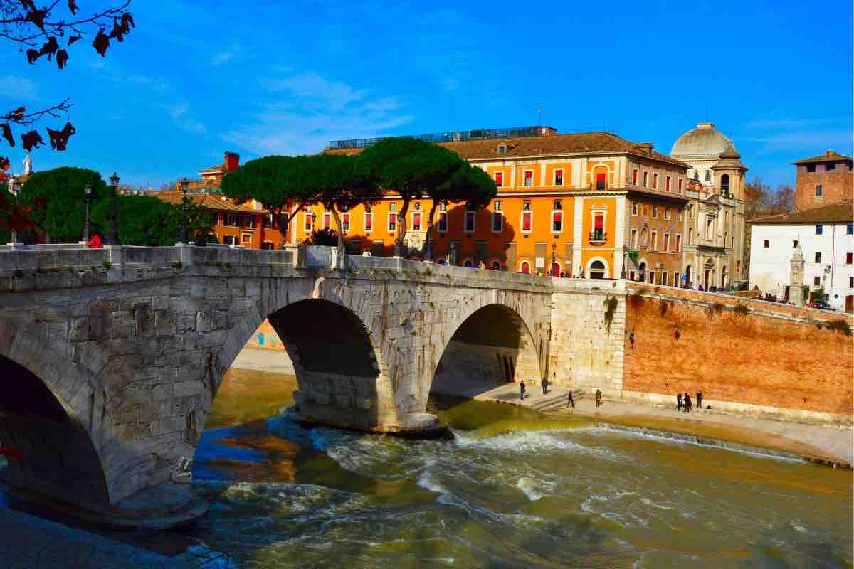 morto alla stazione roma 41 anni